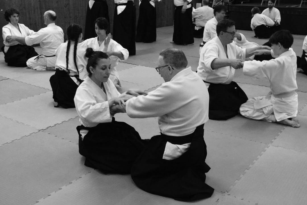 Kokyudosa is a kneeling exercise that studies both stability and movement.